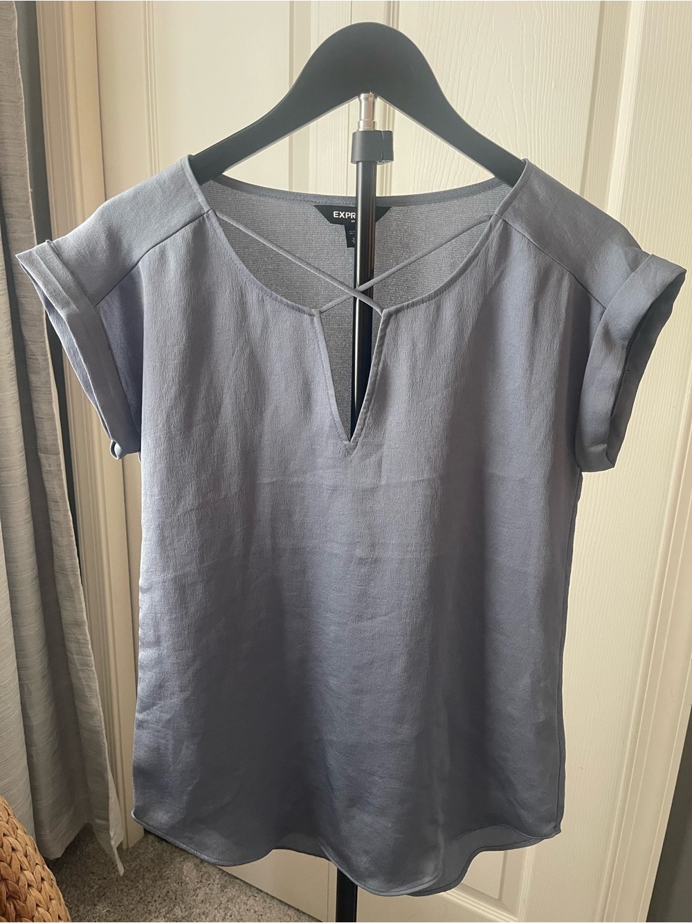 Express Gray Short-Sleeve Crisscross V-Neck Blouse